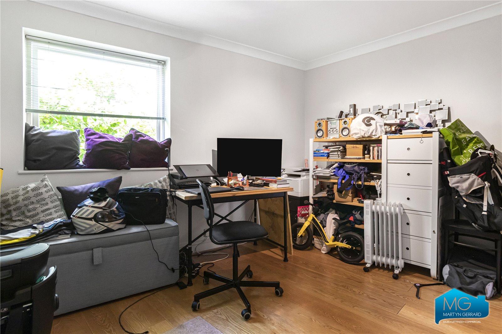 4 bedroom House to rent - Martyn Gerrard