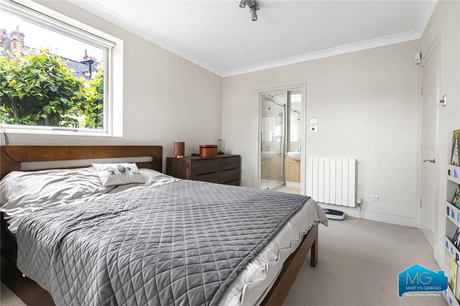 4 bedroom House to rent - Martyn Gerrard