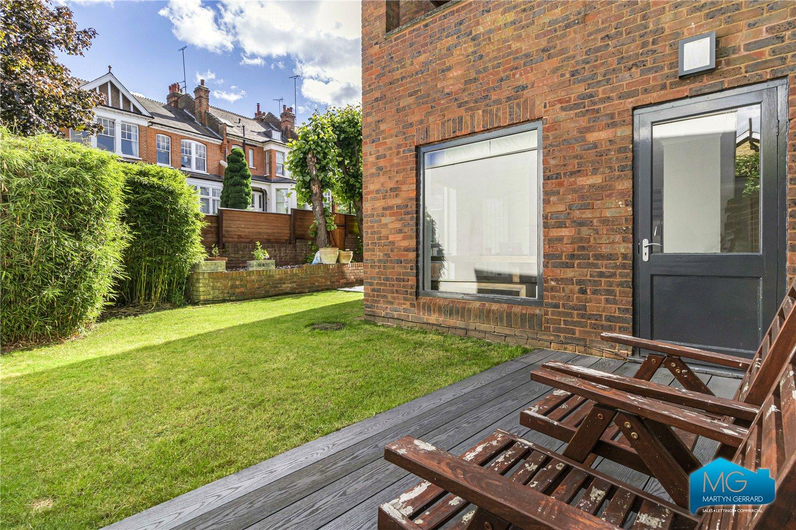 4 bedroom House to rent - Martyn Gerrard