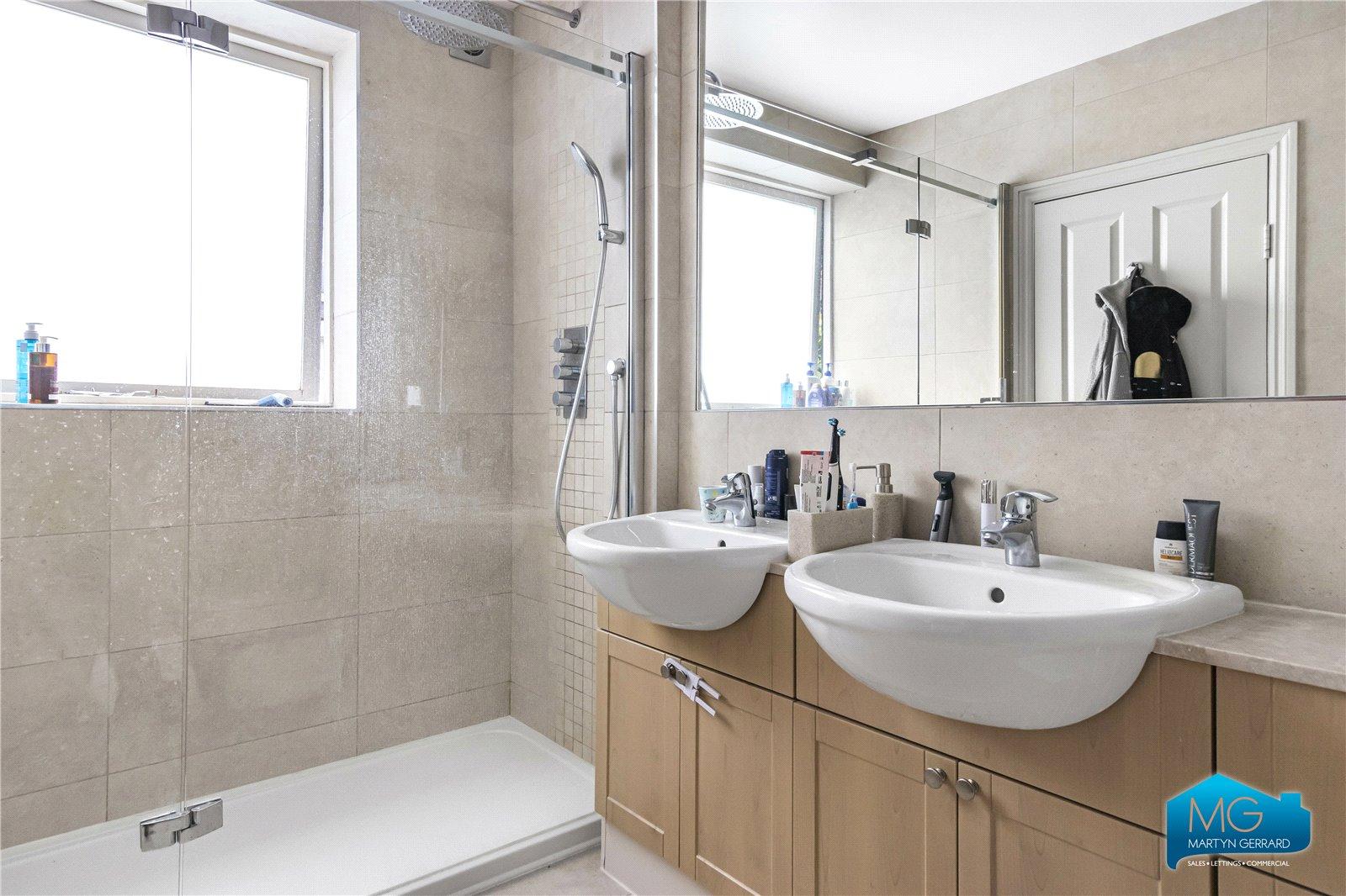 4 bedroom House to rent - Martyn Gerrard