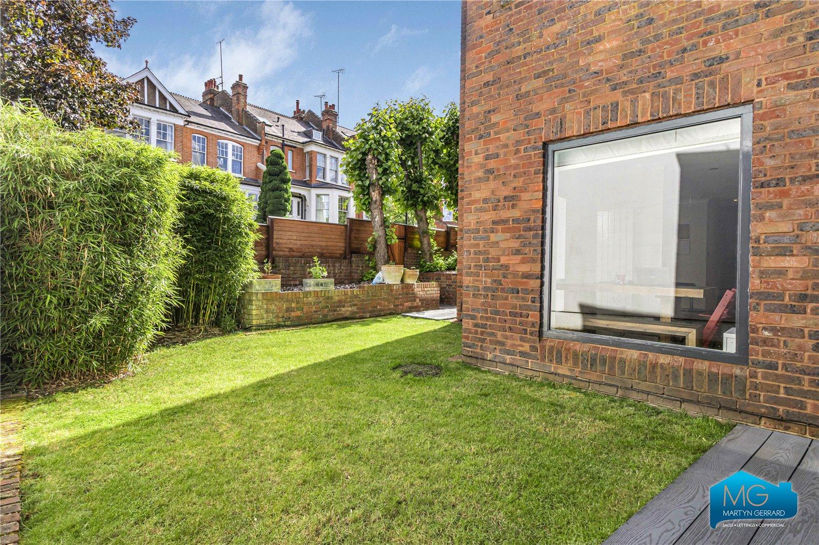 4 bedroom House to rent - Martyn Gerrard