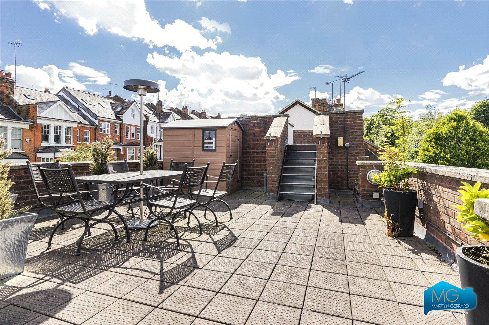 4 bedroom House to rent - Martyn Gerrard