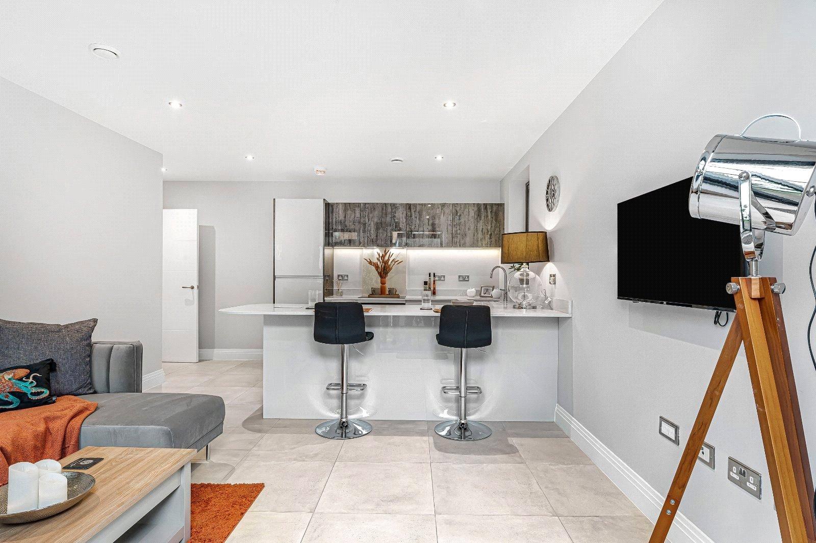 1 bedroom Ground Floor Flat for sale + ' - Martyn Gerrard