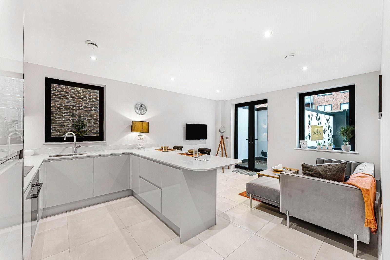 1 bedroom Ground Floor Flat for sale + ' - Martyn Gerrard