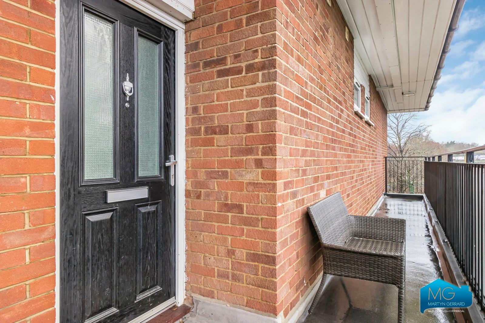 3 bedroom Apartment to rent - Martyn Gerrard