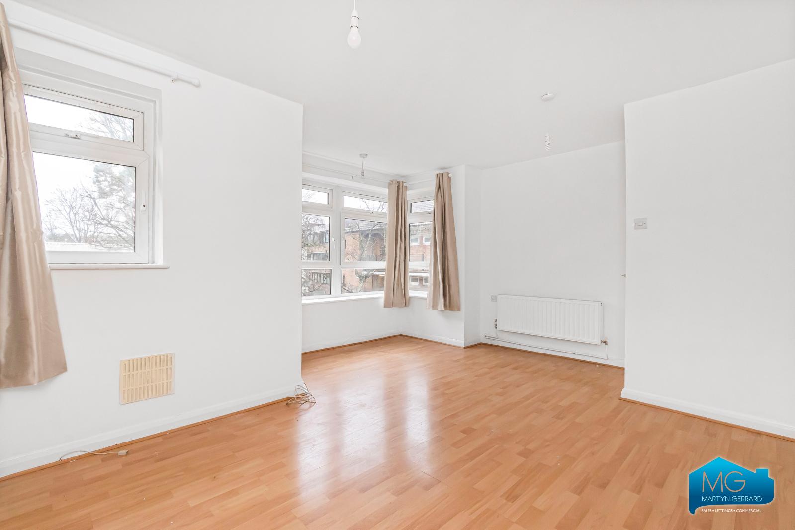 3 bedroom Apartment to rent - Martyn Gerrard