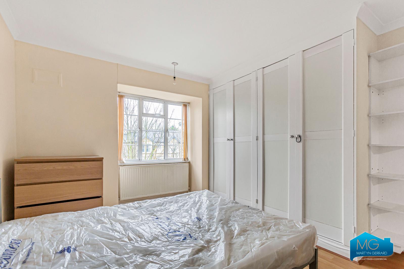 2 bedroom Apartment to rent - Martyn Gerrard