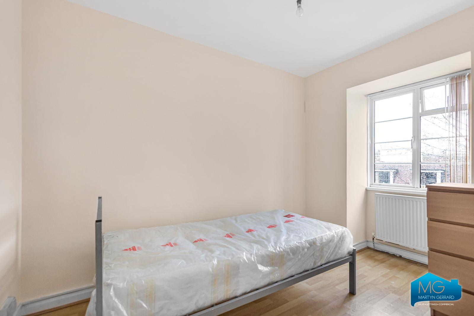 2 bedroom Apartment to rent - Martyn Gerrard