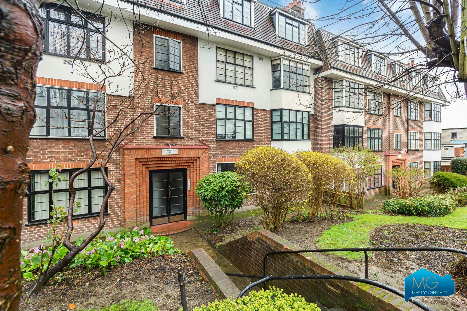 2 bedroom Apartment to rent - Martyn Gerrard