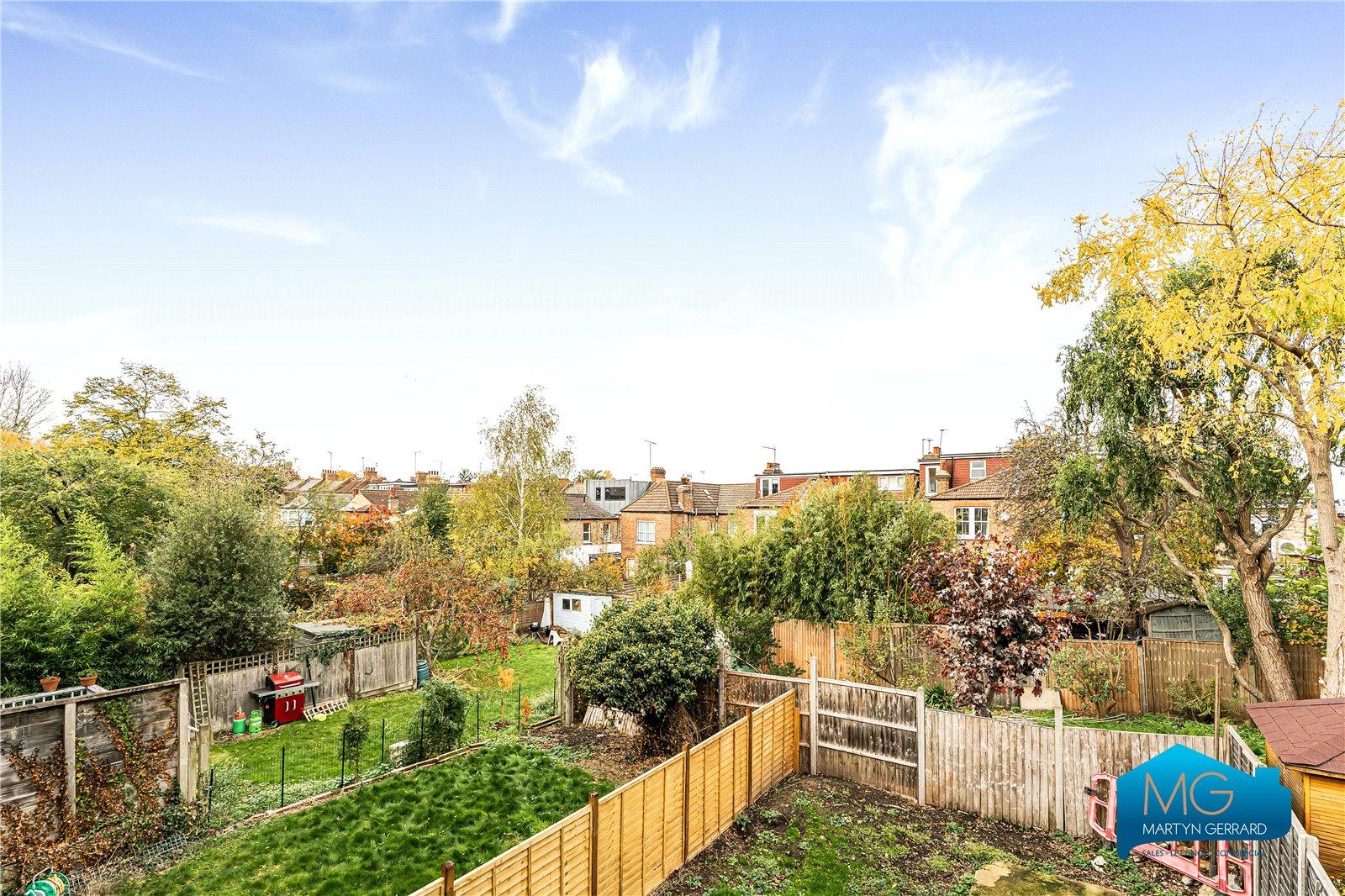 2 bedroom Apartment to rent - Martyn Gerrard