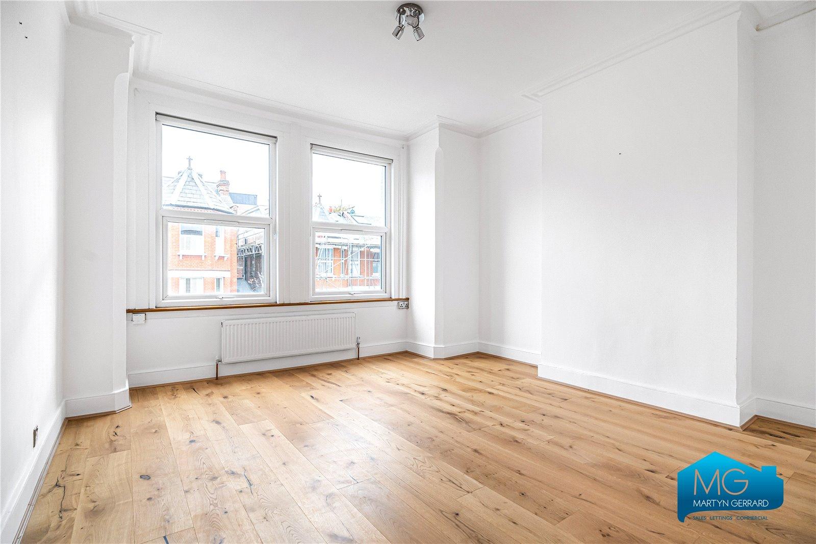 2 bedroom Apartment to rent - Martyn Gerrard