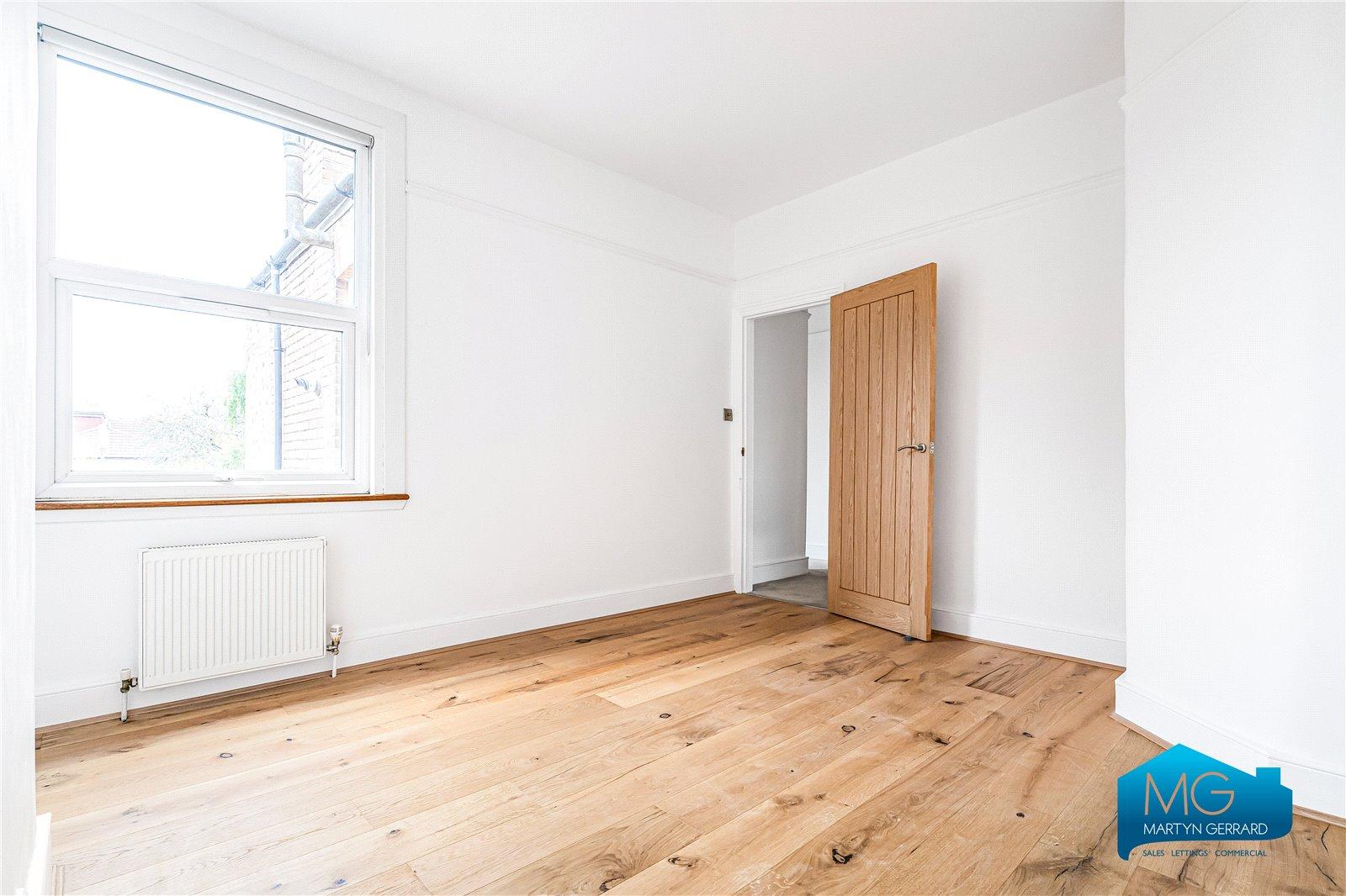2 bedroom Apartment to rent - Martyn Gerrard