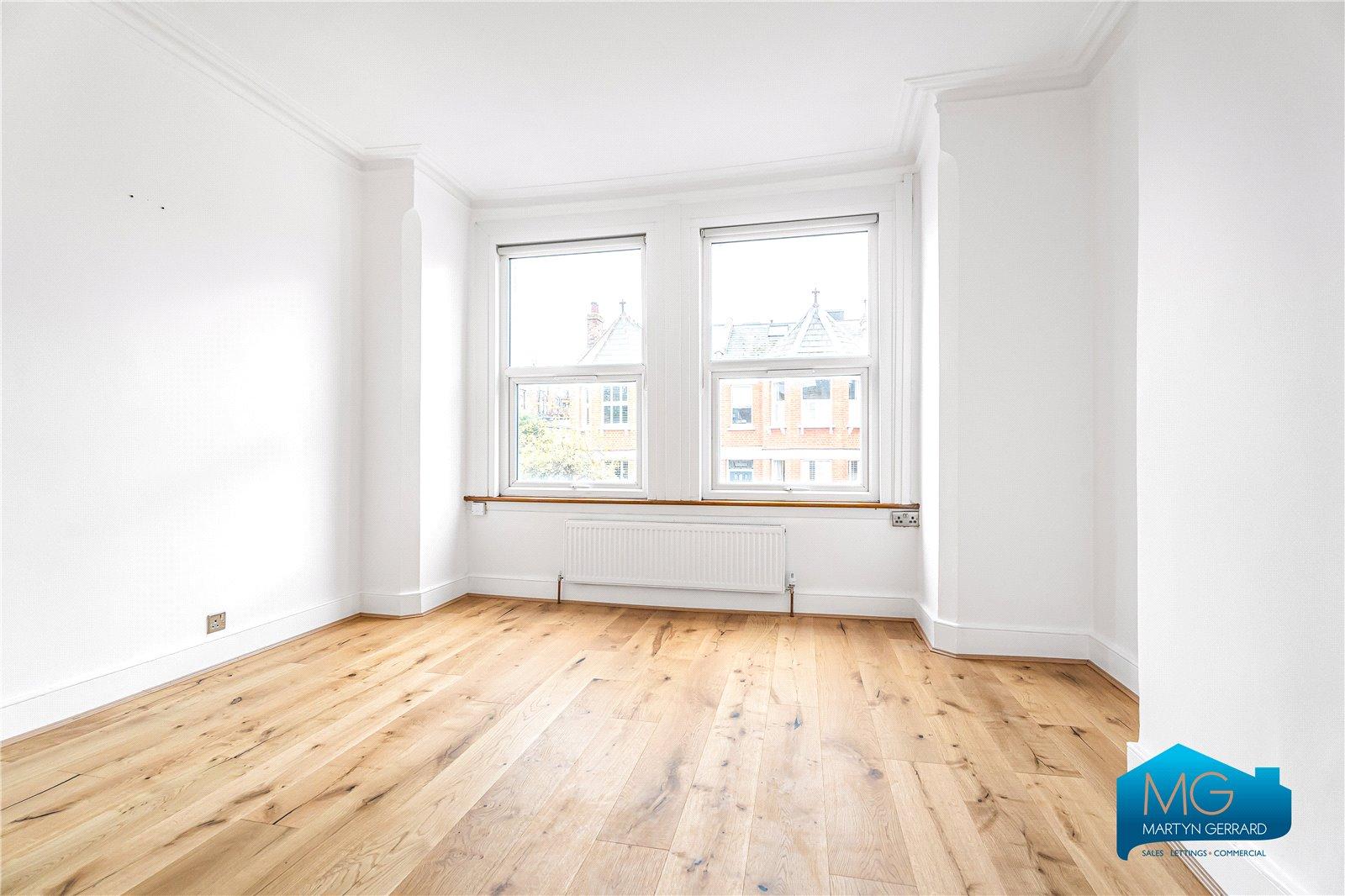 2 bedroom Apartment to rent - Martyn Gerrard