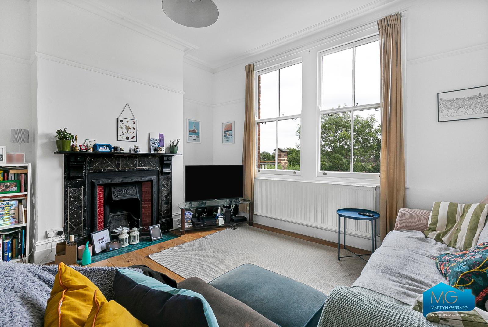 2 bedroom Apartment to rent - Martyn Gerrard