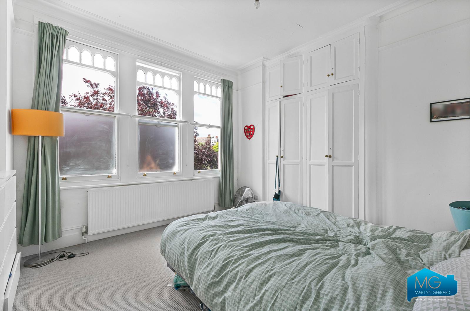 2 bedroom Apartment to rent - Martyn Gerrard