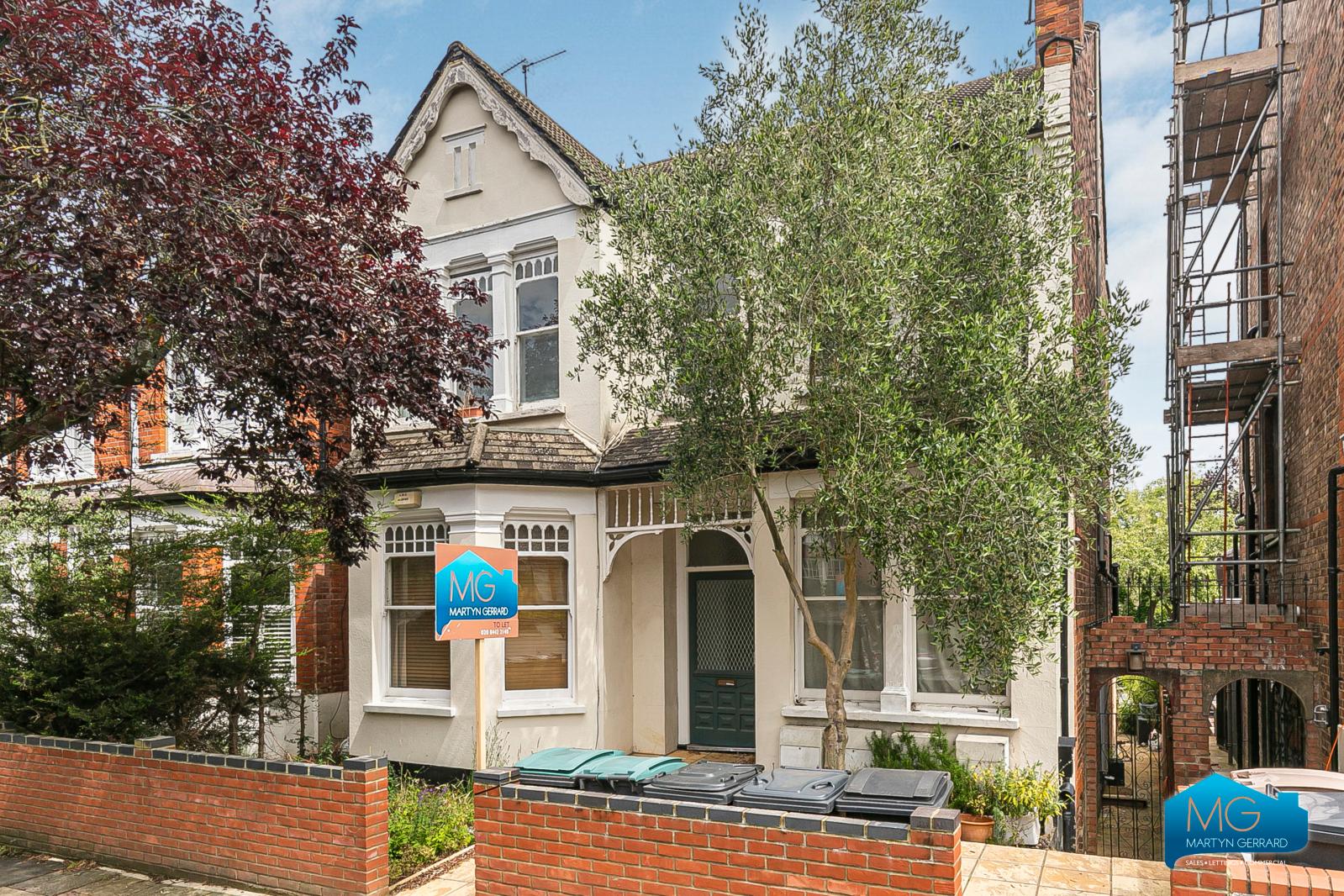 2 bedroom Apartment to rent - Martyn Gerrard