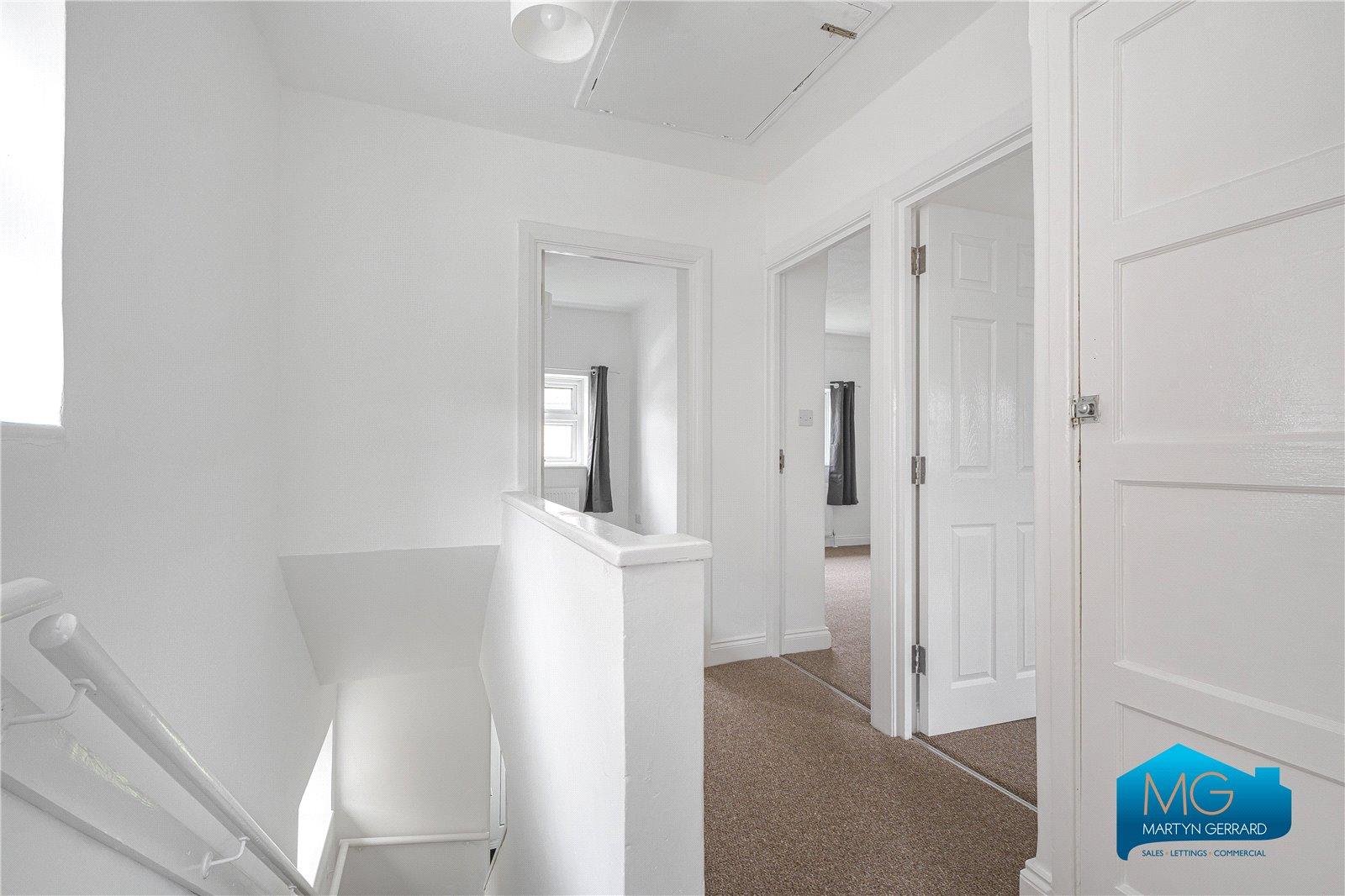 3 bedroom Semi-Detached House to rent - Martyn Gerrard