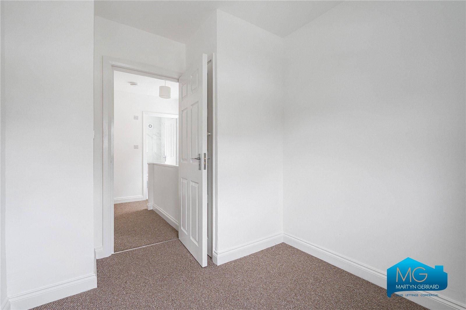 3 bedroom Semi-Detached House to rent - Martyn Gerrard