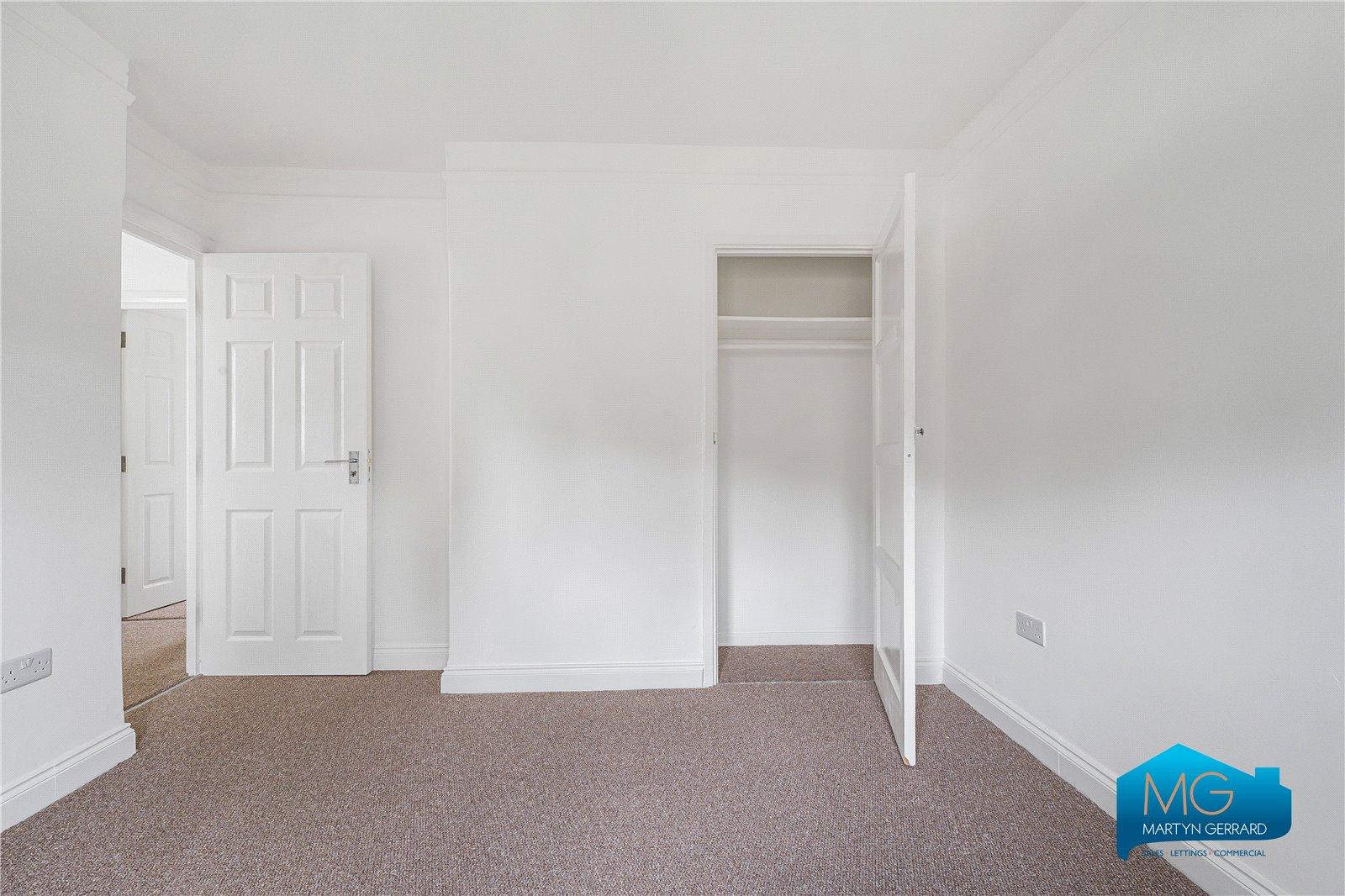 3 bedroom Semi-Detached House to rent - Martyn Gerrard
