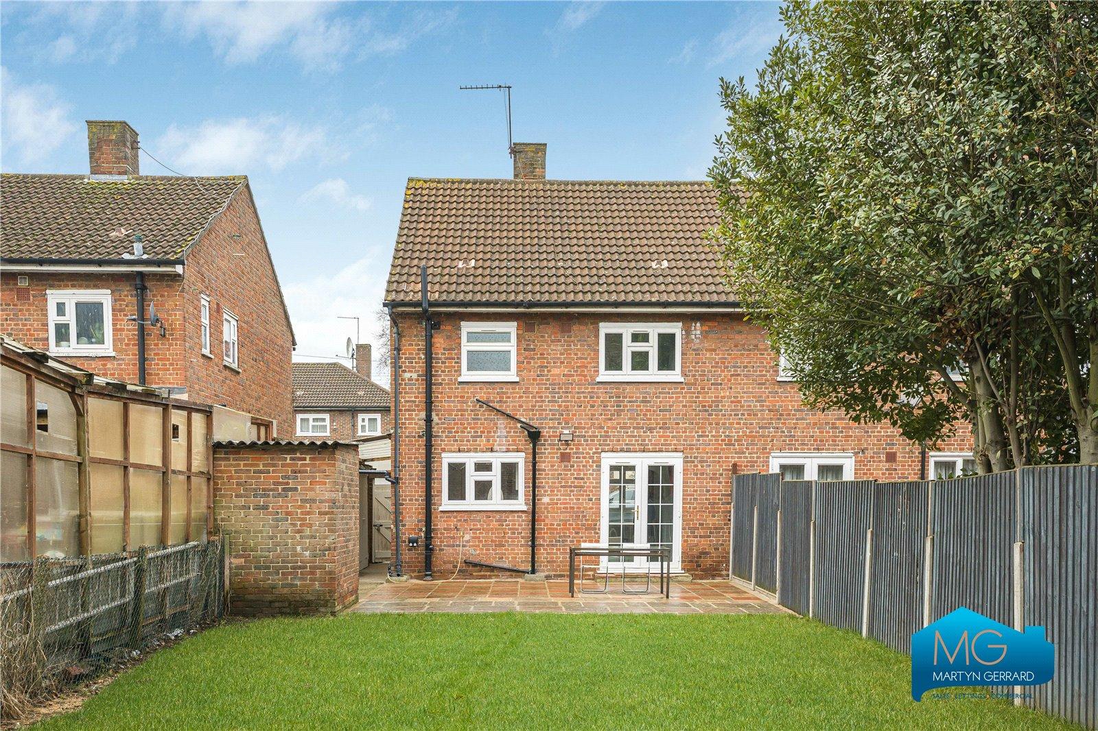 3 bedroom Semi-Detached House to rent - Martyn Gerrard