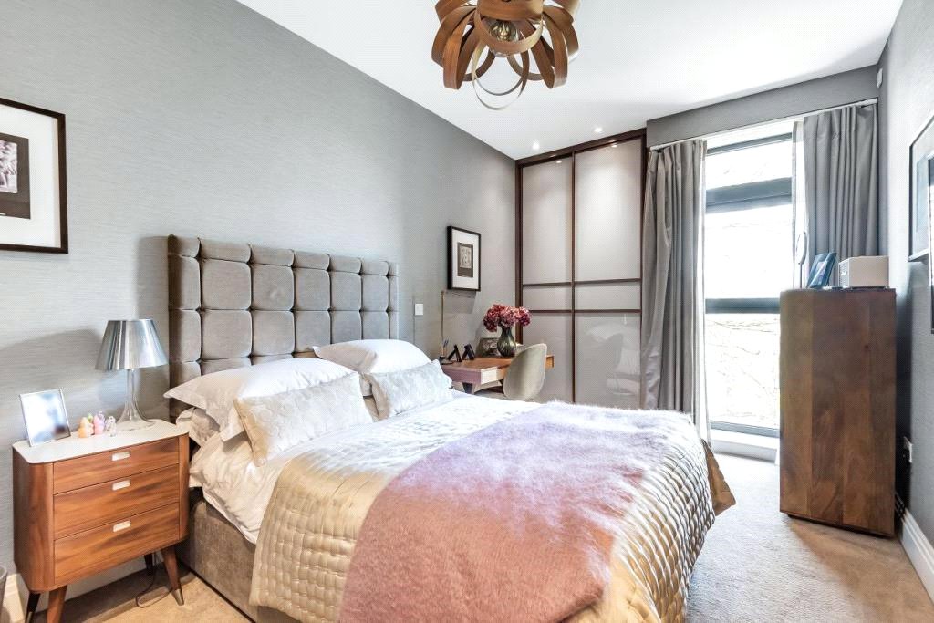 2 bedroom Apartment to rent - Martyn Gerrard