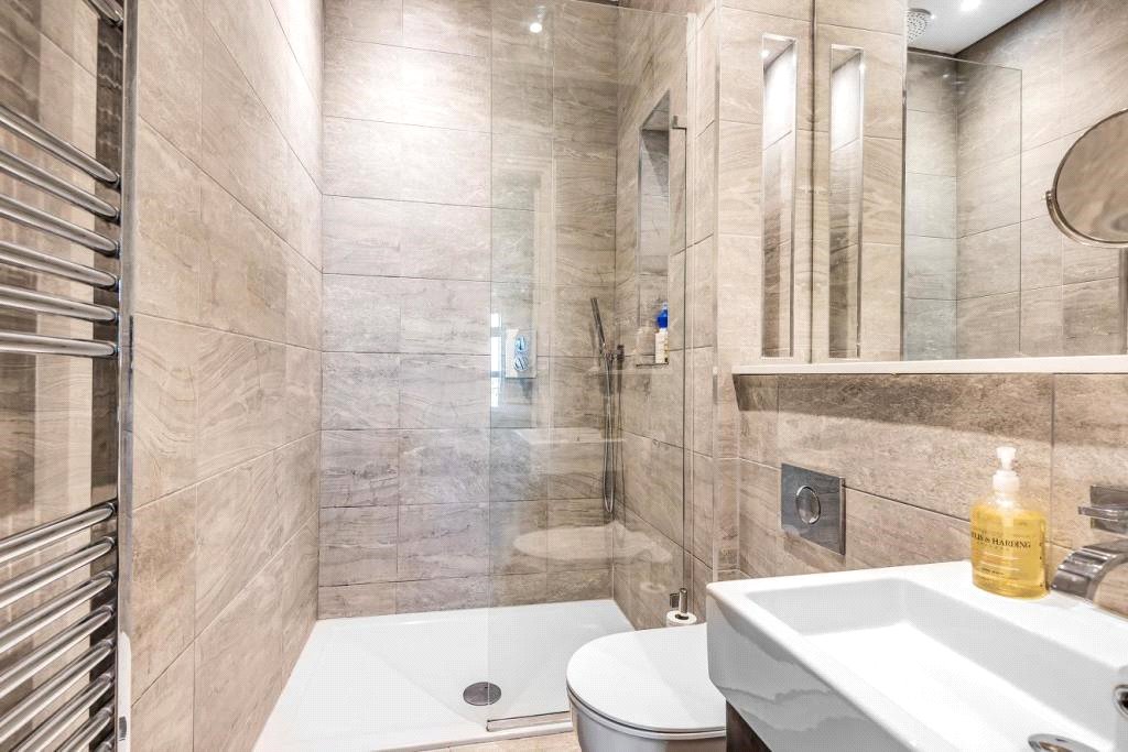 2 bedroom Apartment to rent - Martyn Gerrard