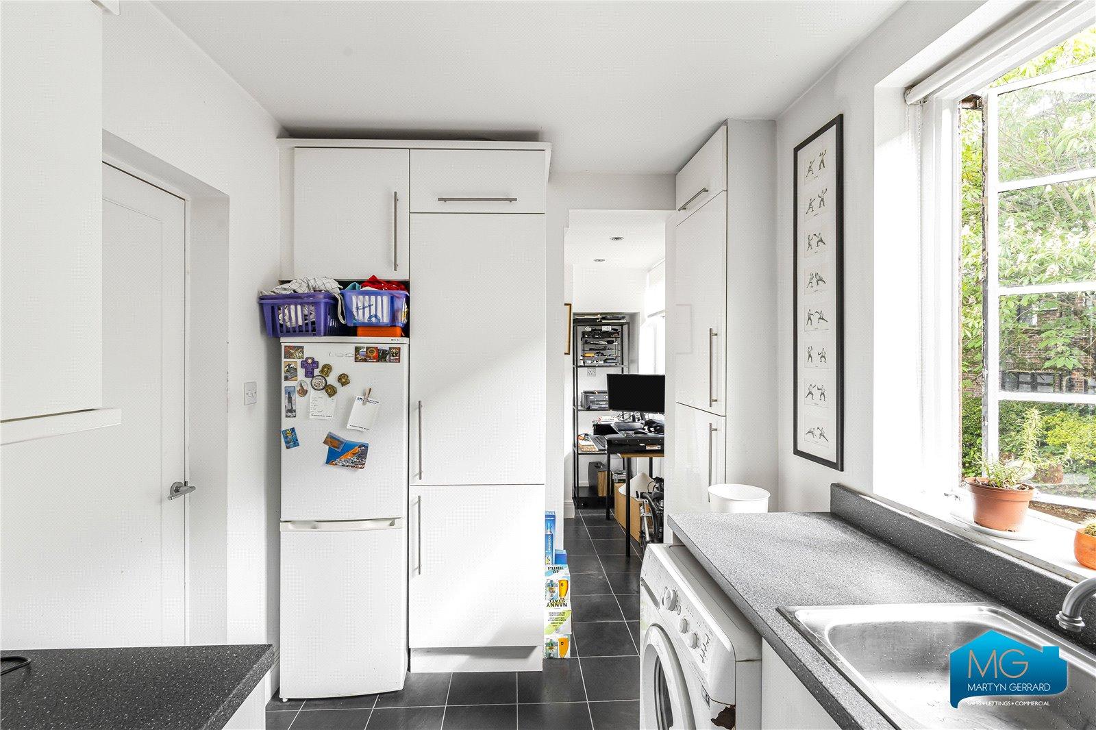 1 bedroom Apartment to rent - Martyn Gerrard