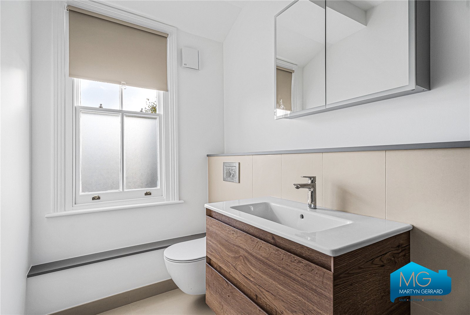 3 bedroom Apartment to rent - Martyn Gerrard