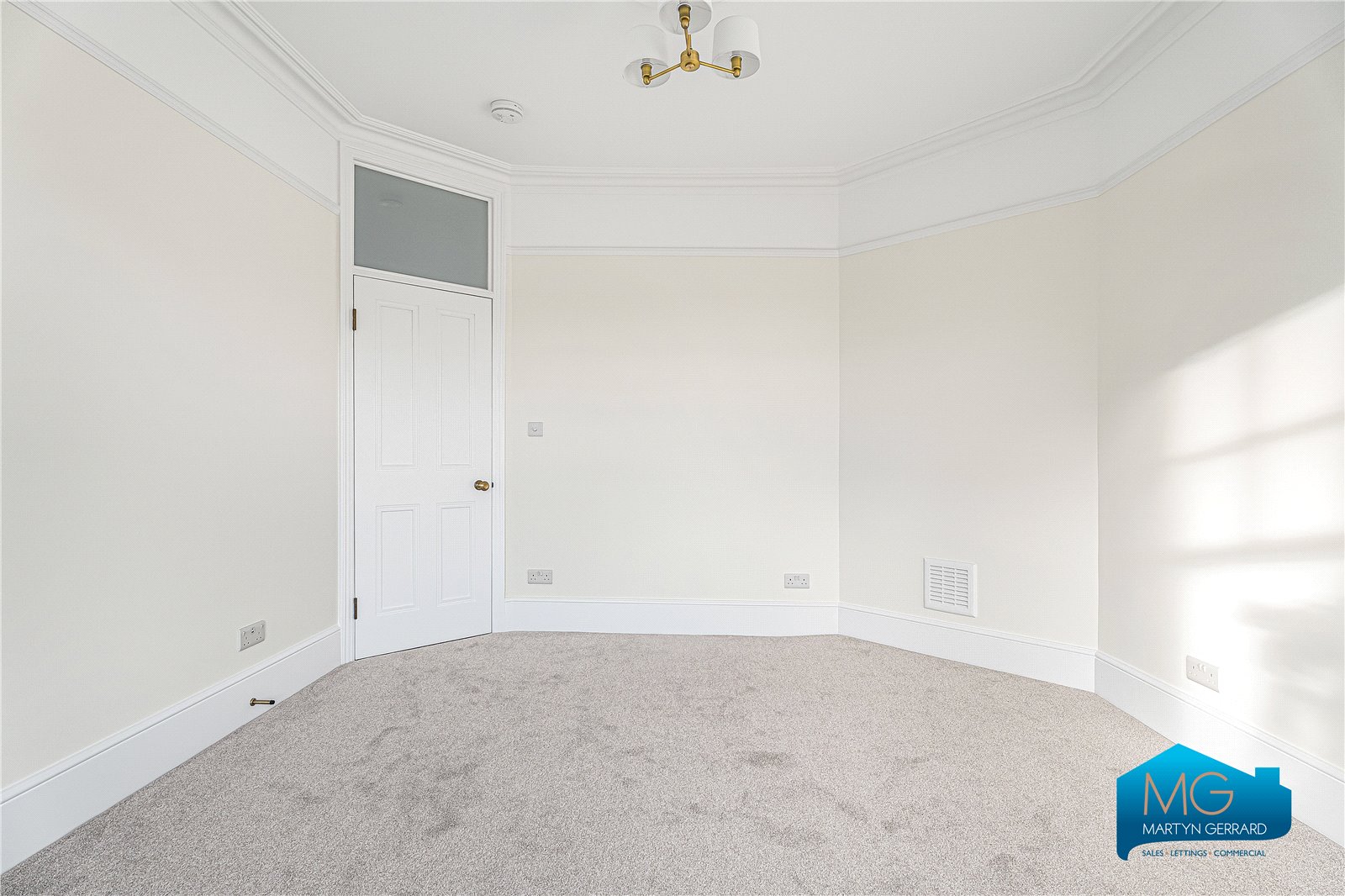3 bedroom Apartment to rent - Martyn Gerrard
