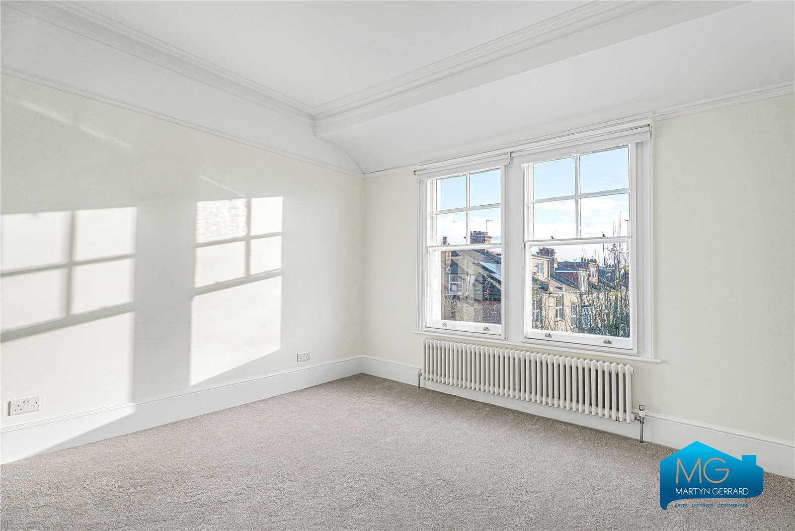 3 bedroom Apartment to rent - Martyn Gerrard