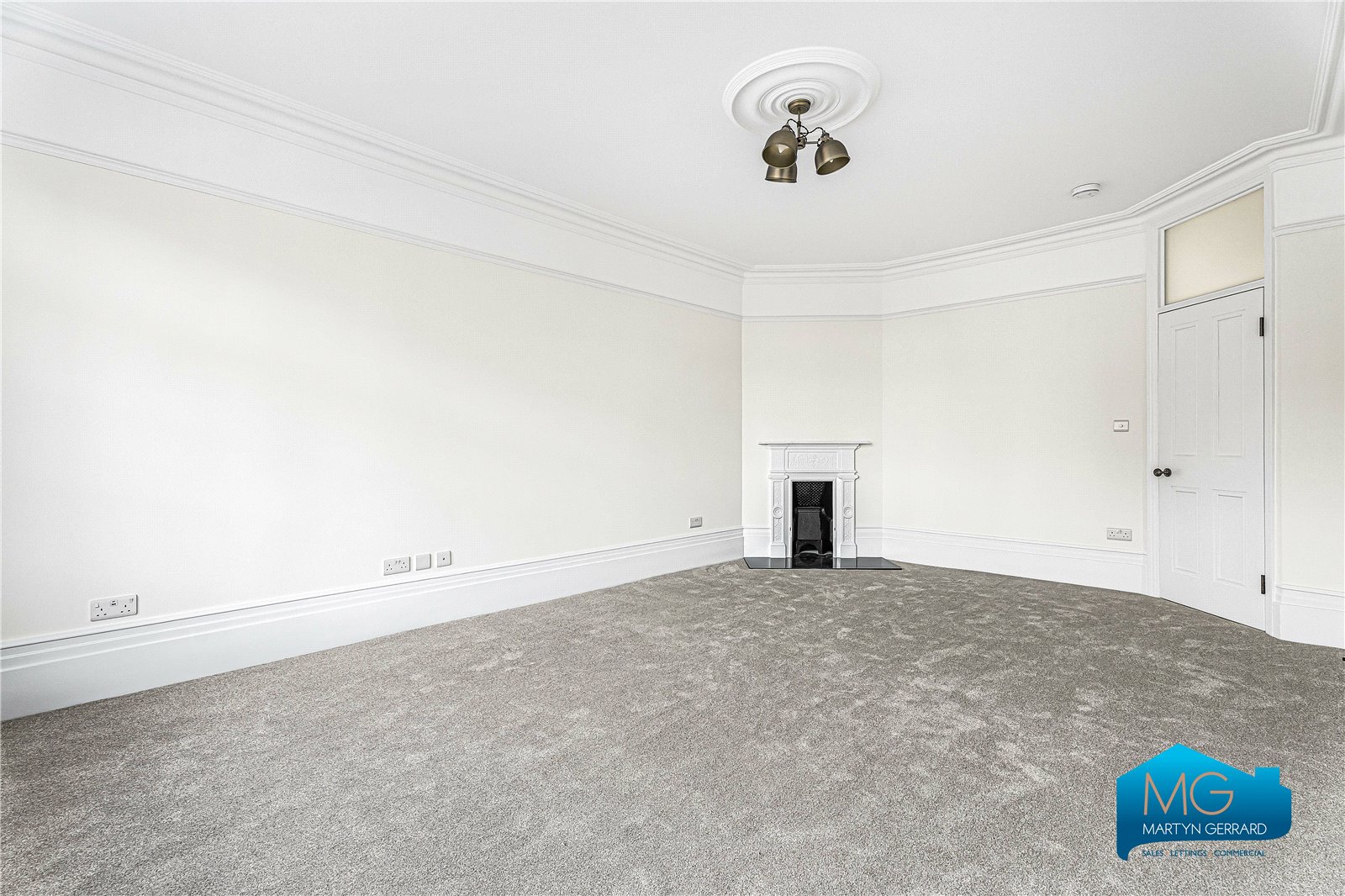 3 bedroom Apartment to rent - Martyn Gerrard