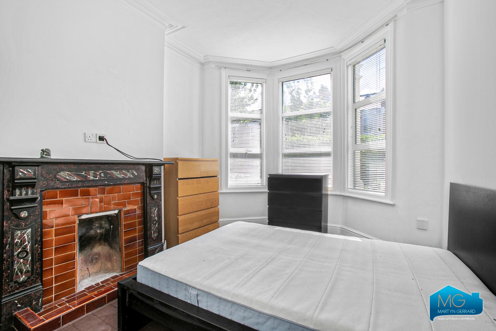 3 bedroom Ground Floor Flat to rent - Martyn Gerrard