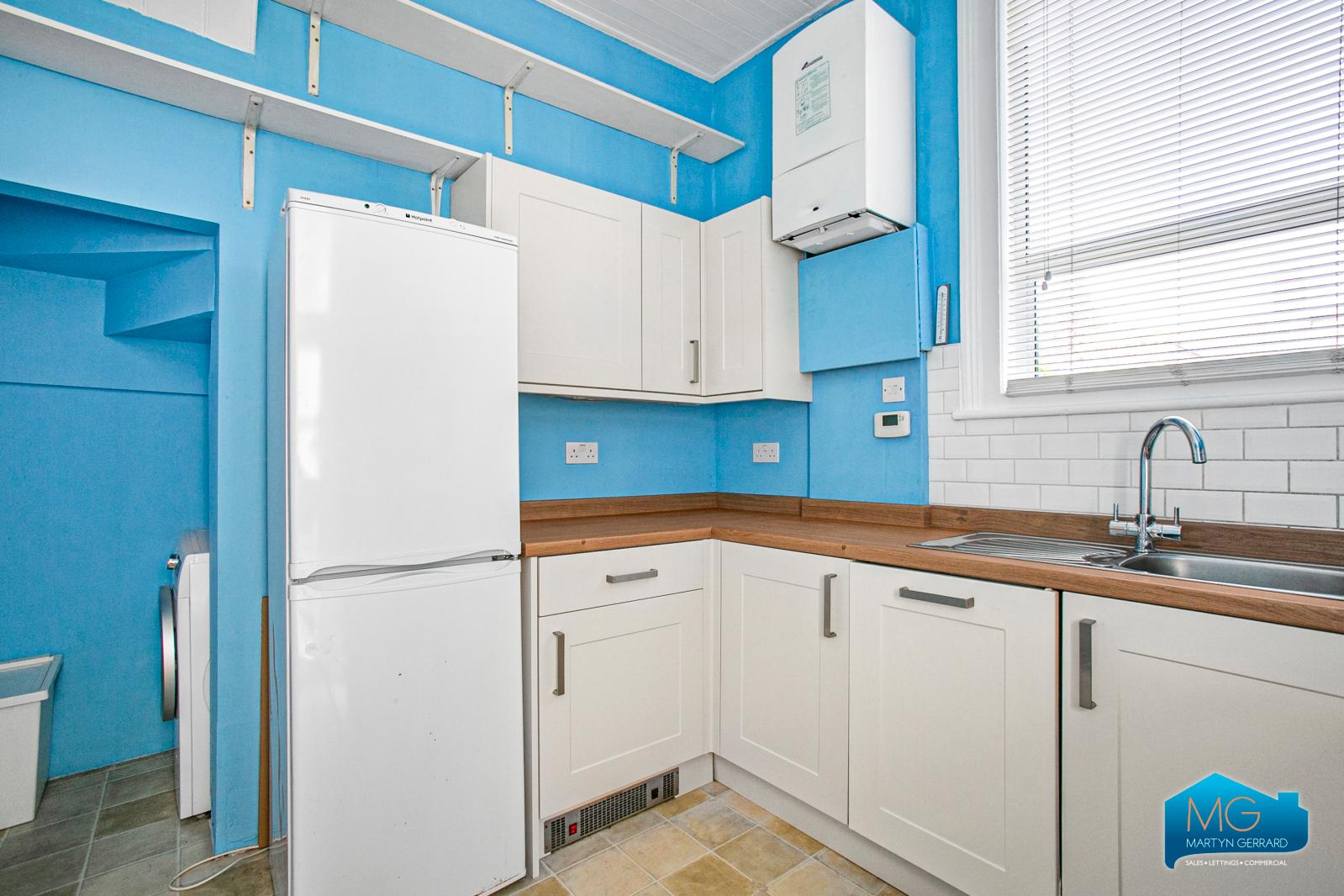 3 bedroom Ground Floor Flat to rent - Martyn Gerrard