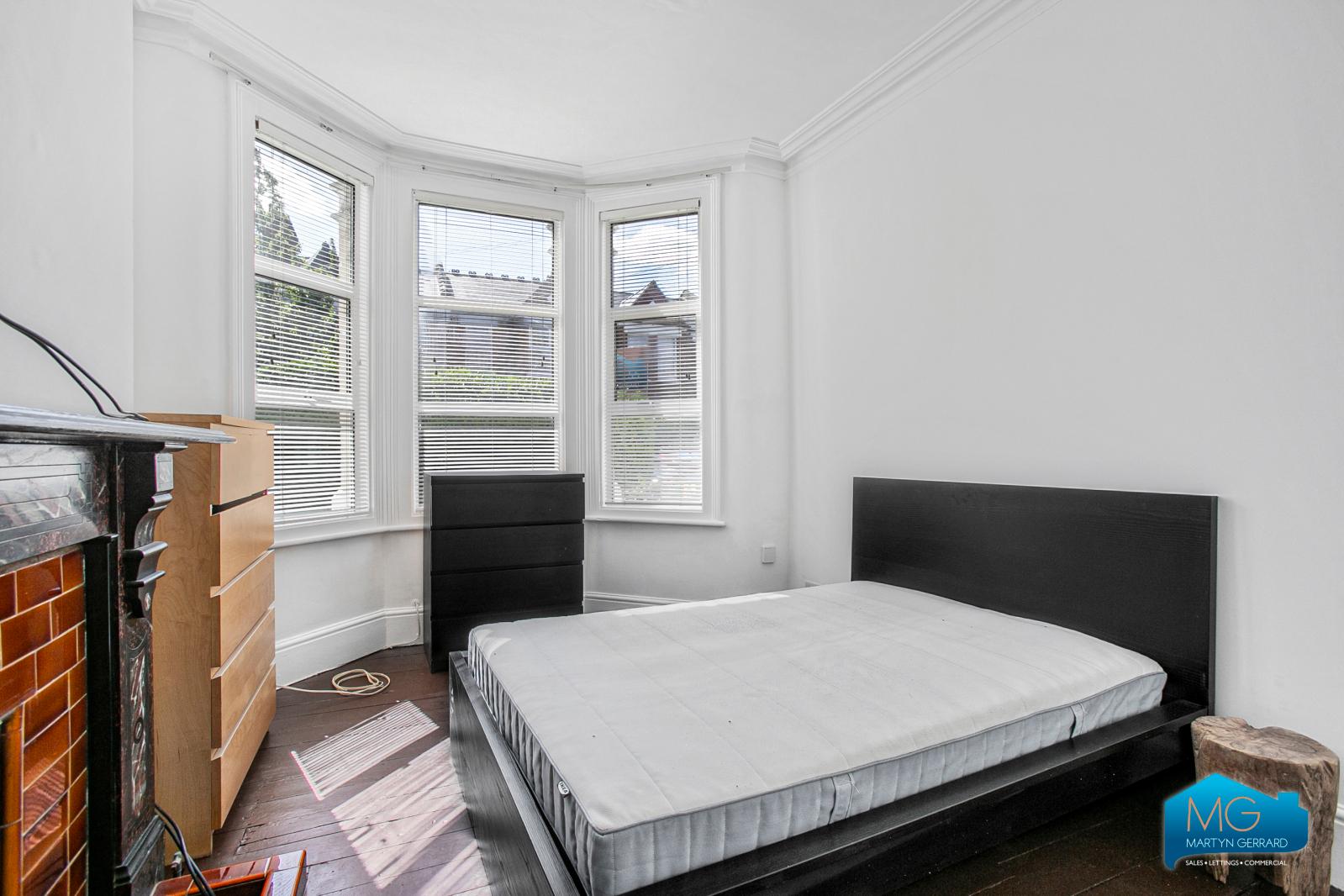 3 bedroom Ground Floor Flat to rent - Martyn Gerrard