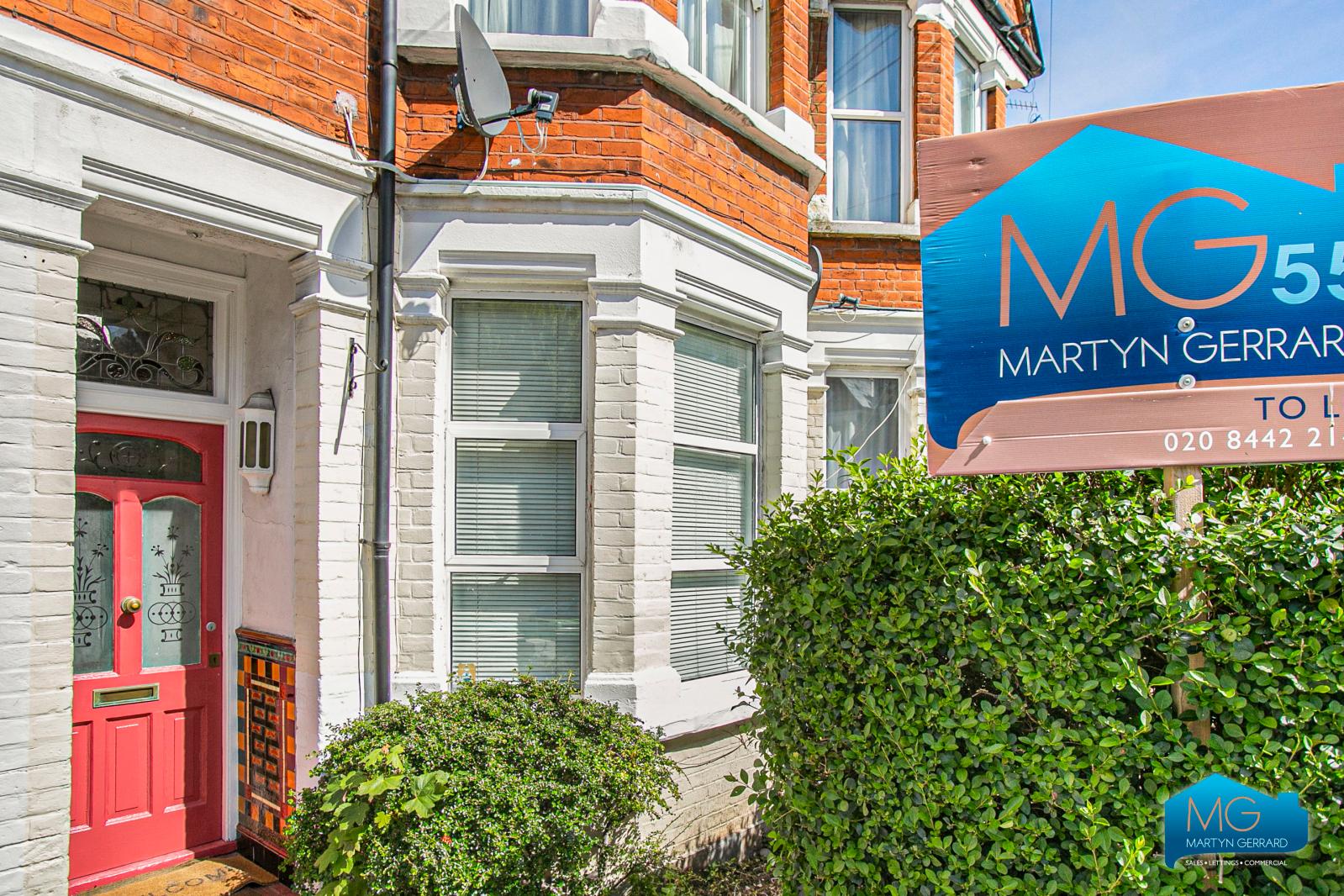 3 bedroom Ground Floor Flat to rent - Martyn Gerrard