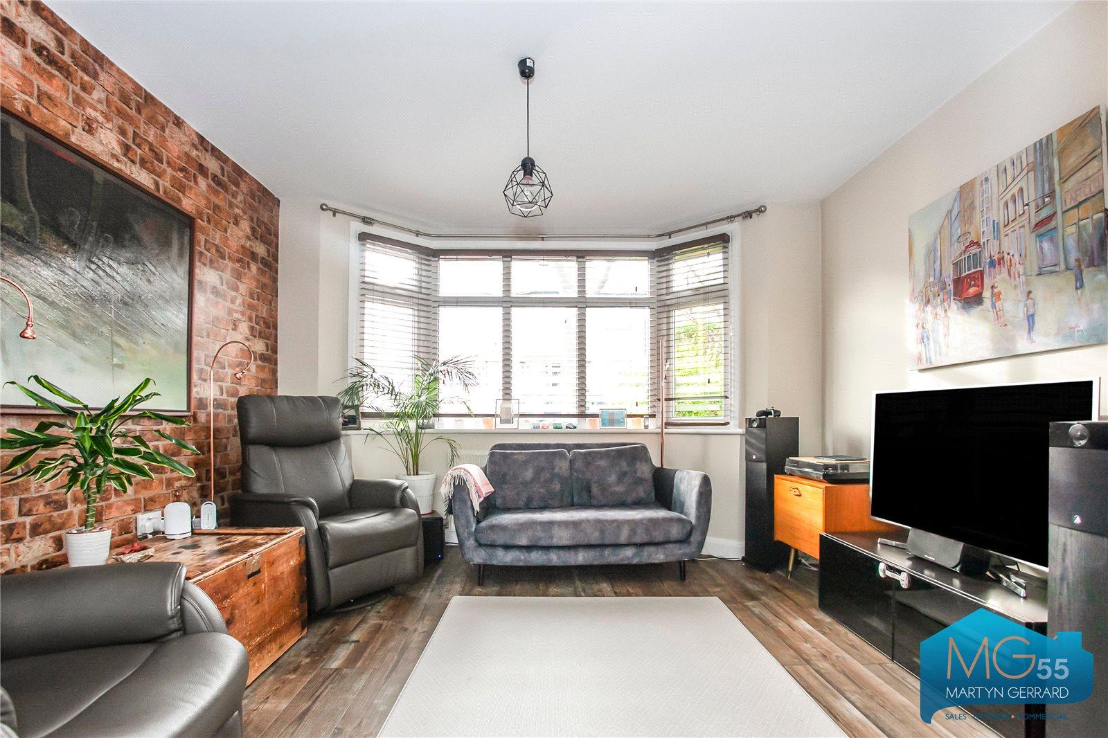 4 bedroom Semi-Detached House to rent - Martyn Gerrard