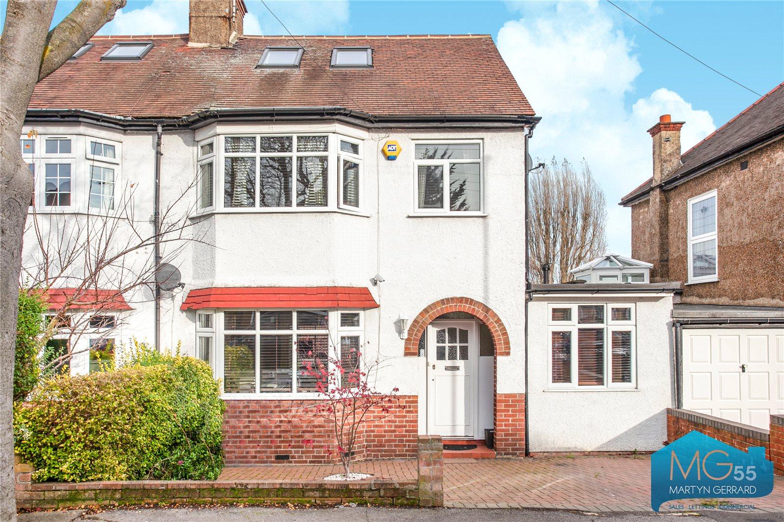 4 bedroom Semi-Detached House to rent - Martyn Gerrard