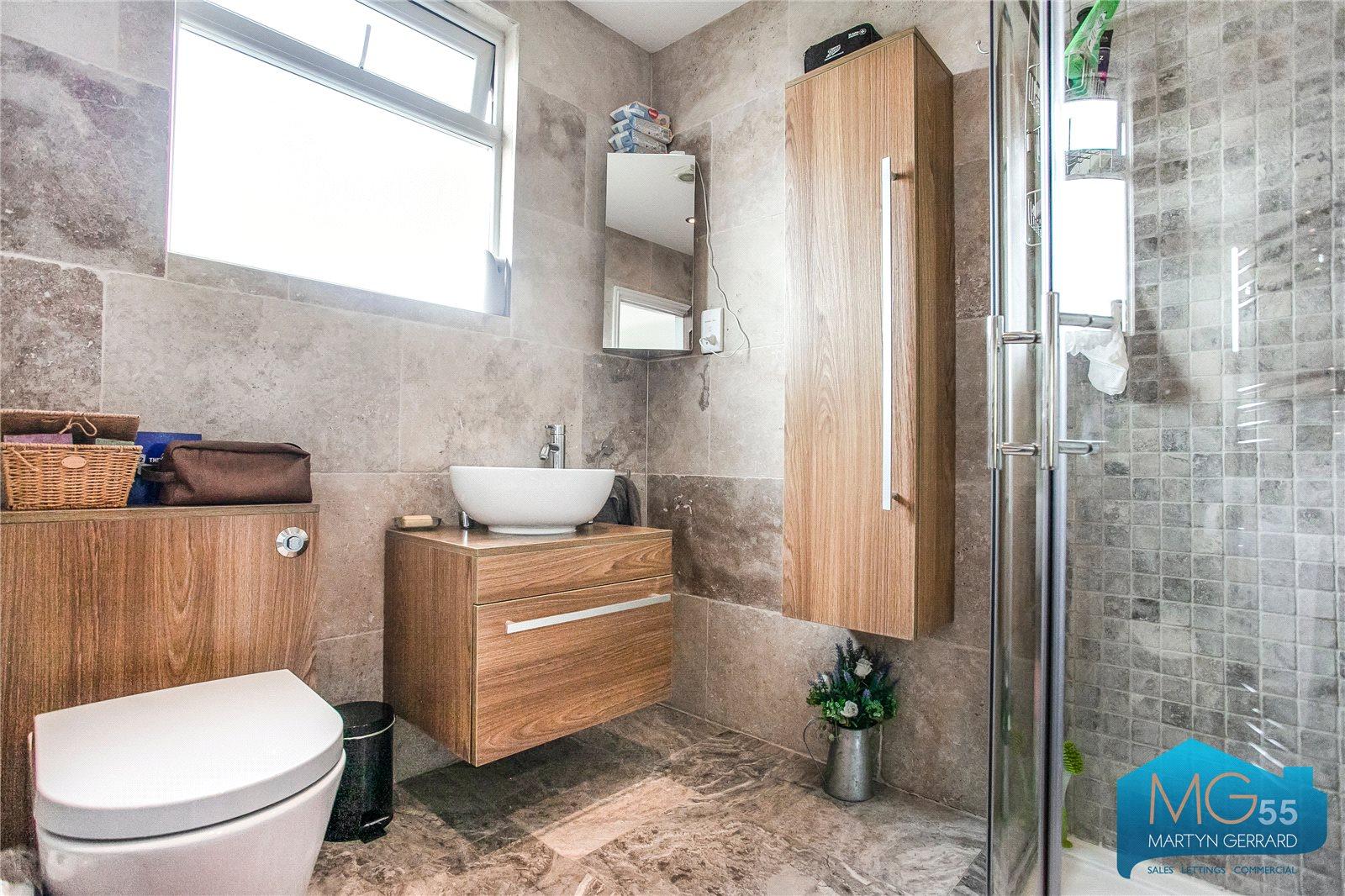 4 bedroom Semi-Detached House to rent - Martyn Gerrard