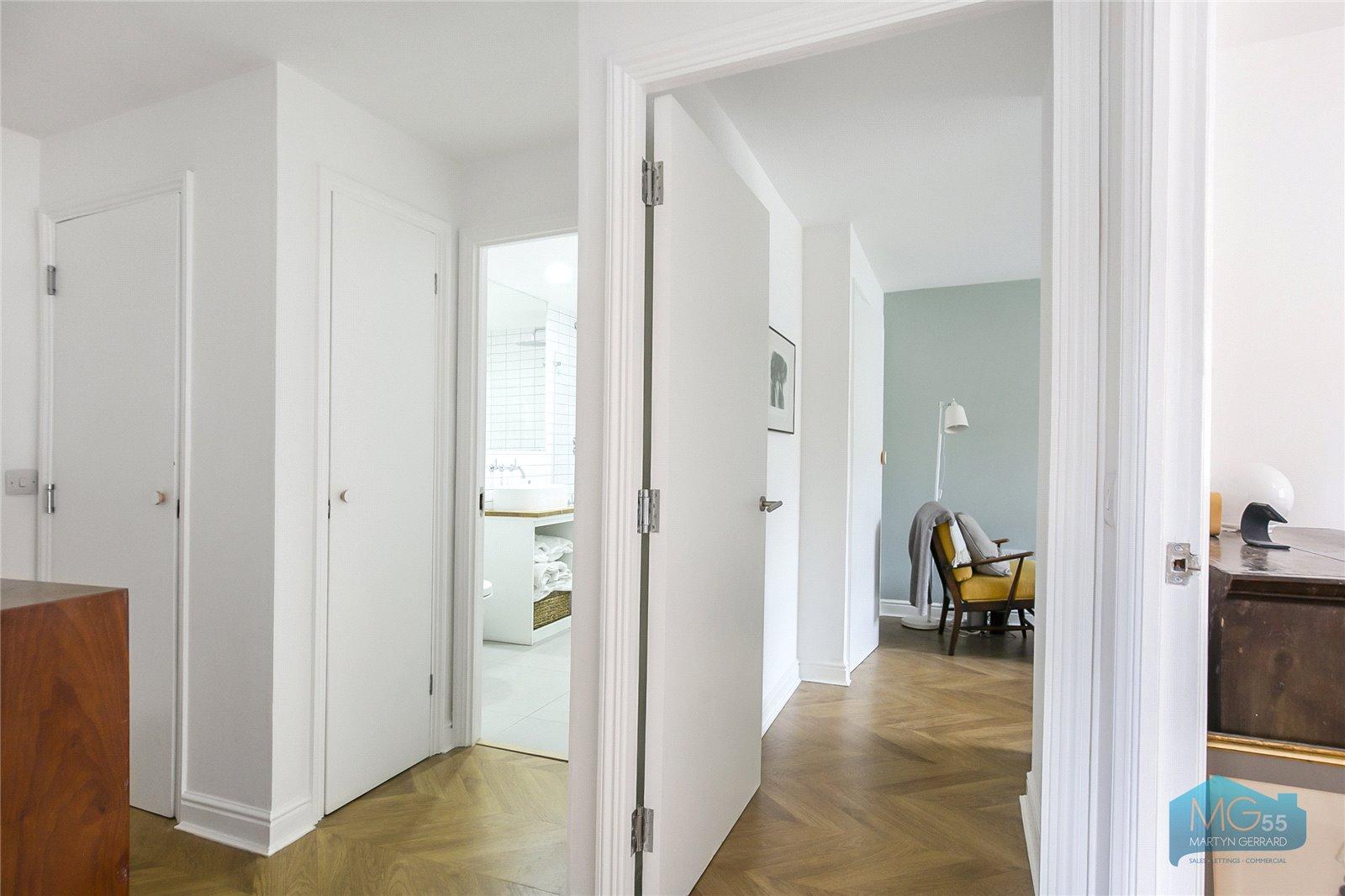 2 bedroom Apartment to rent - Martyn Gerrard