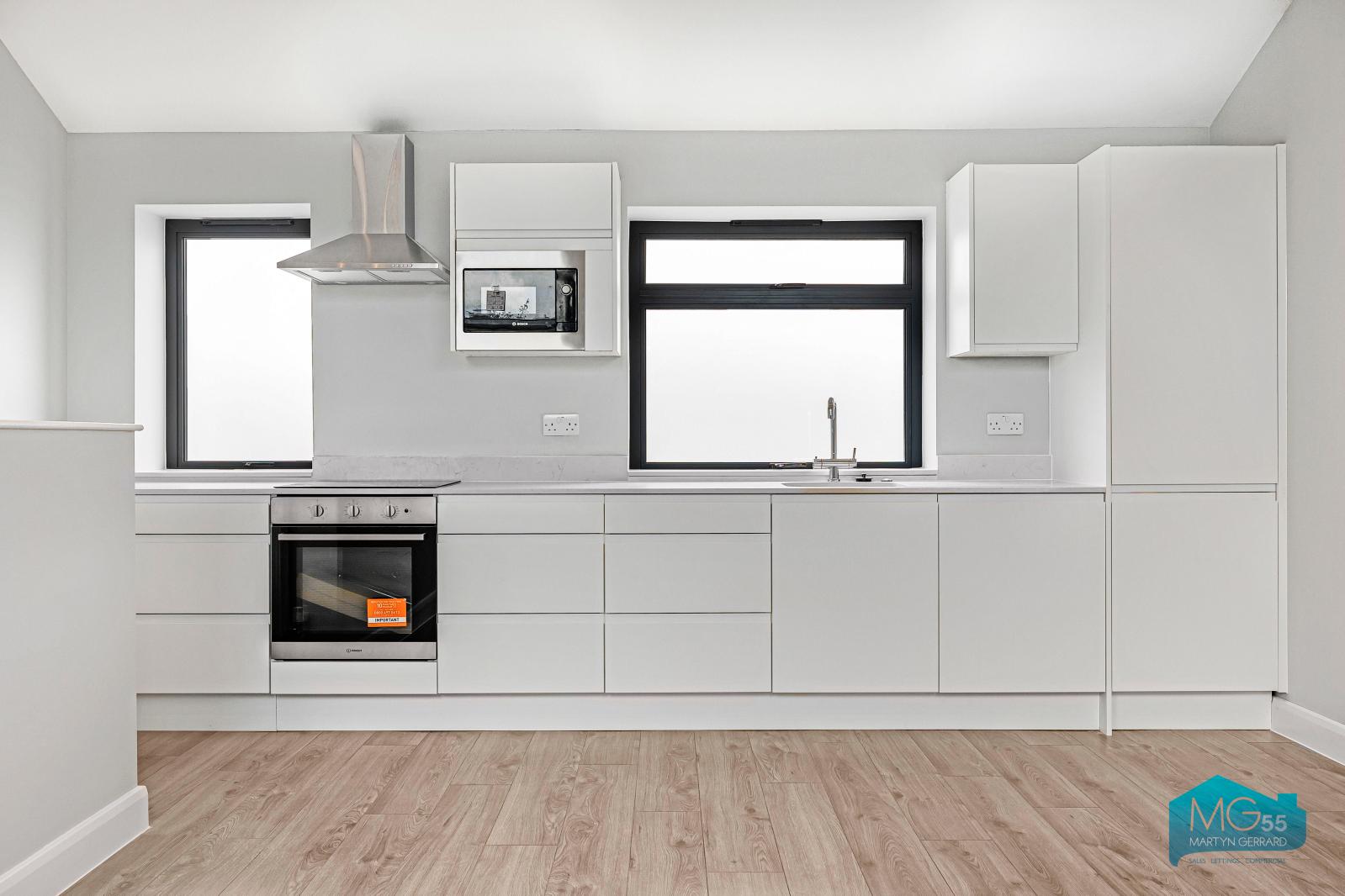 2 bedroom House to rent - Martyn Gerrard