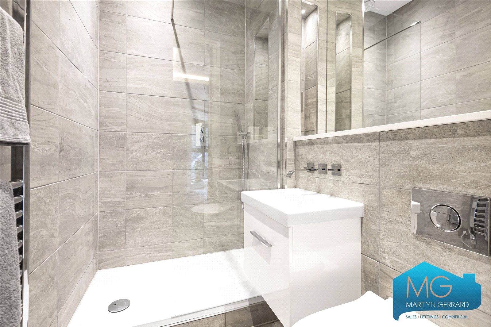 2 bedroom Apartment to rent - Martyn Gerrard