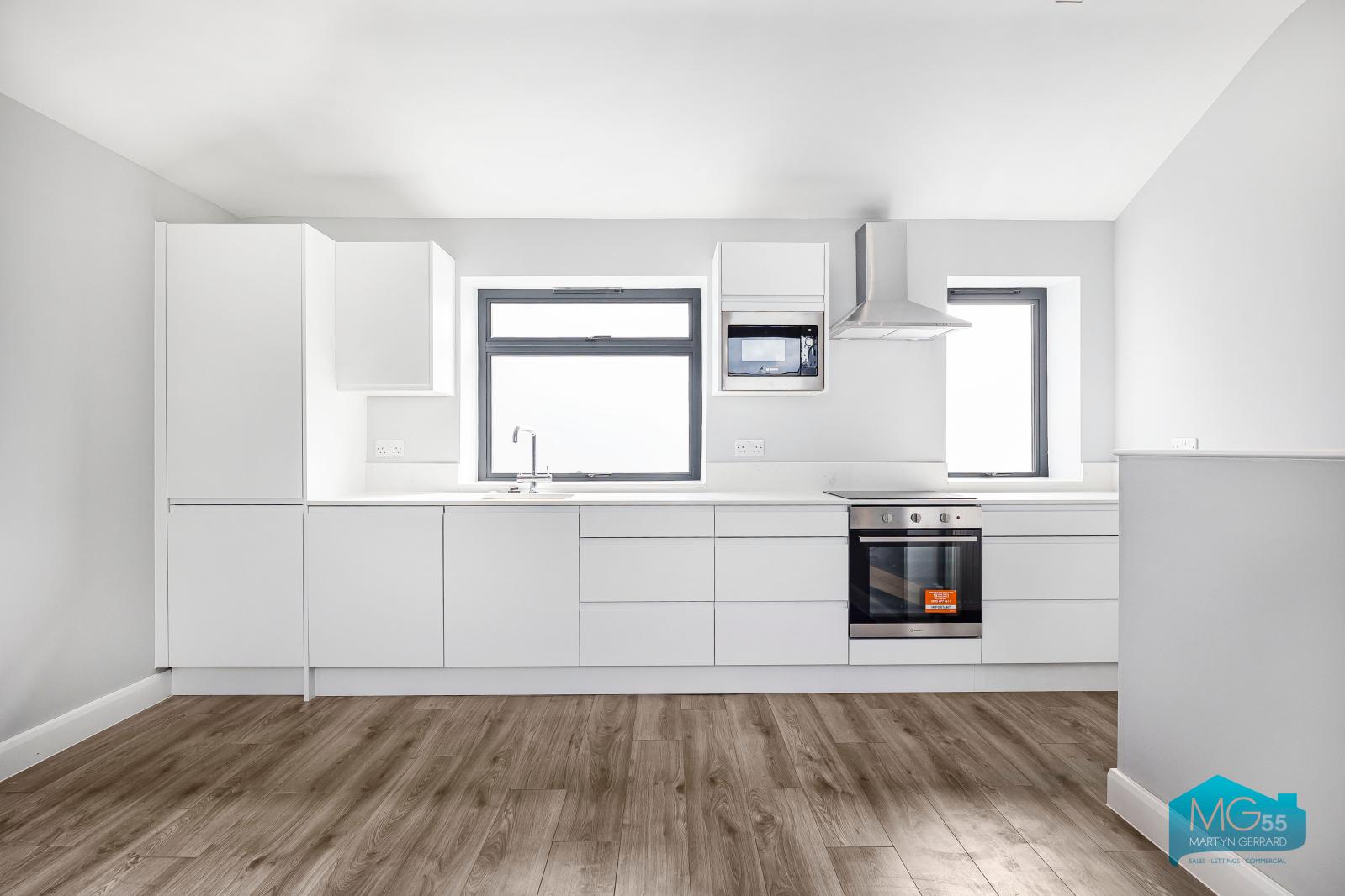 2 bedroom House to rent - Martyn Gerrard