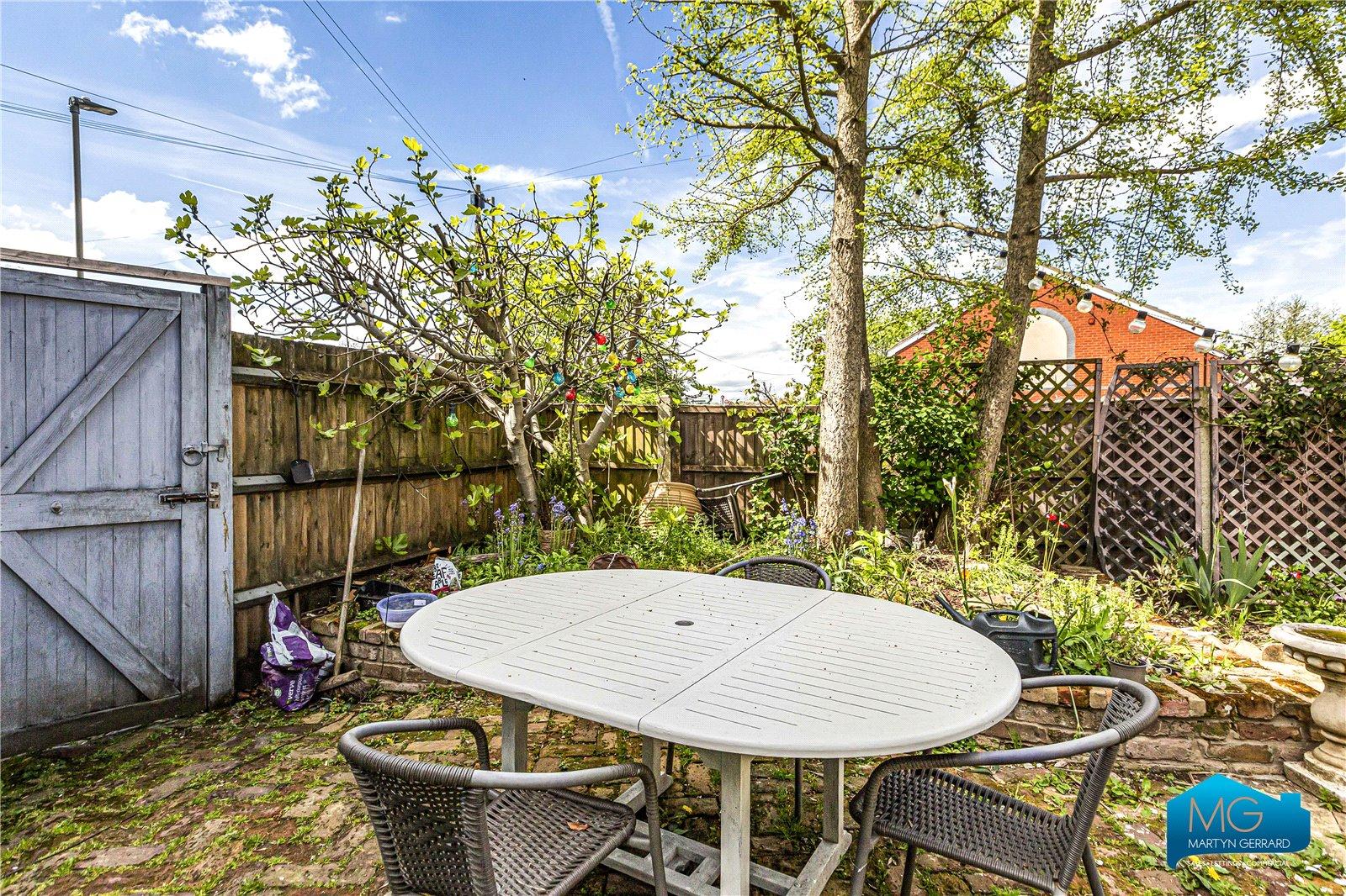1 bedroom Ground Floor Flat to rent - Martyn Gerrard