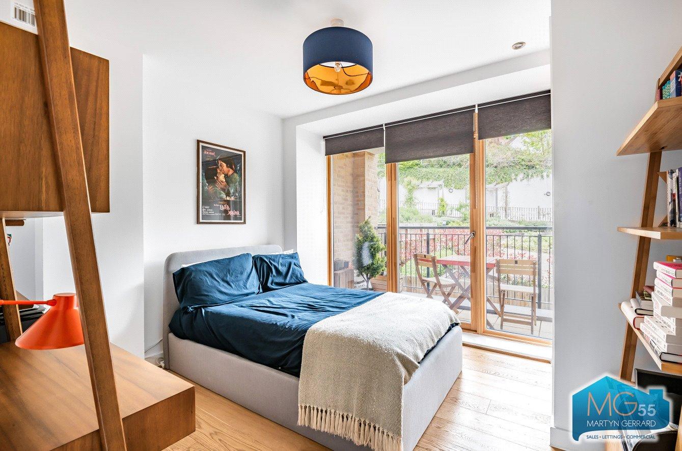 3 bedroom Apartment to rent - Martyn Gerrard