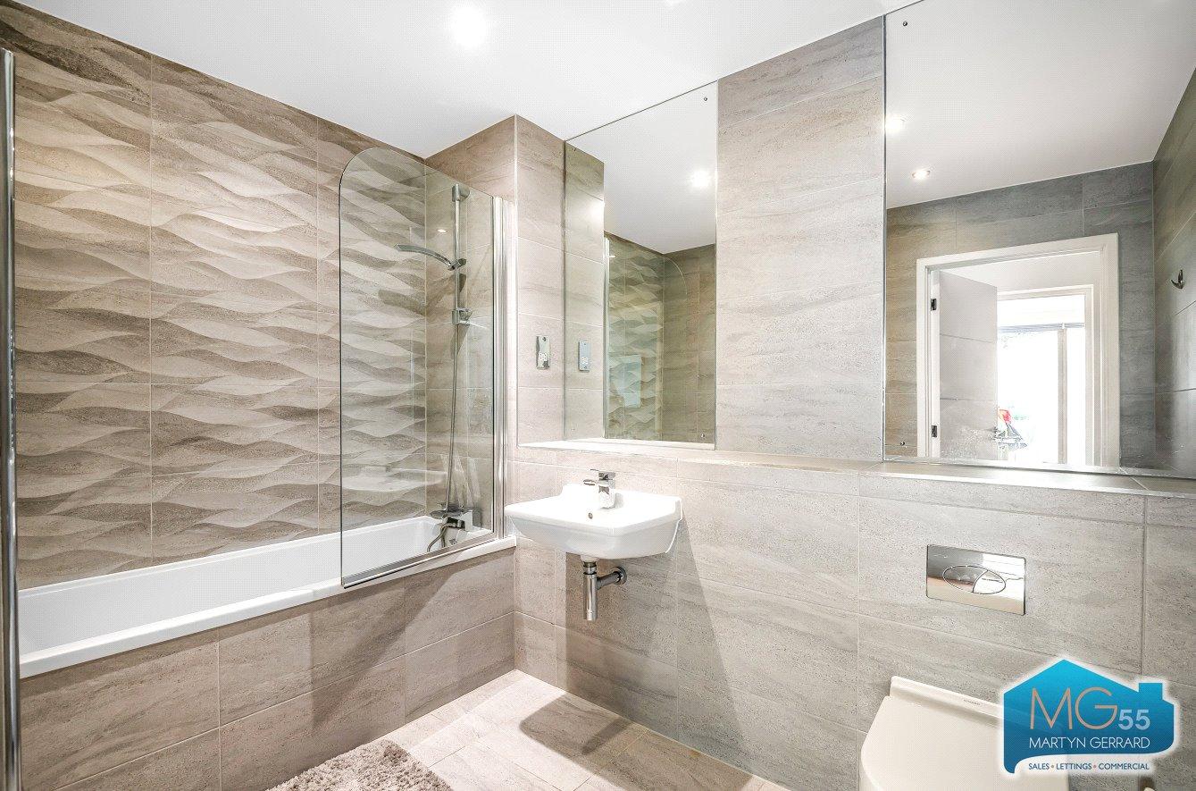 3 bedroom Apartment to rent - Martyn Gerrard