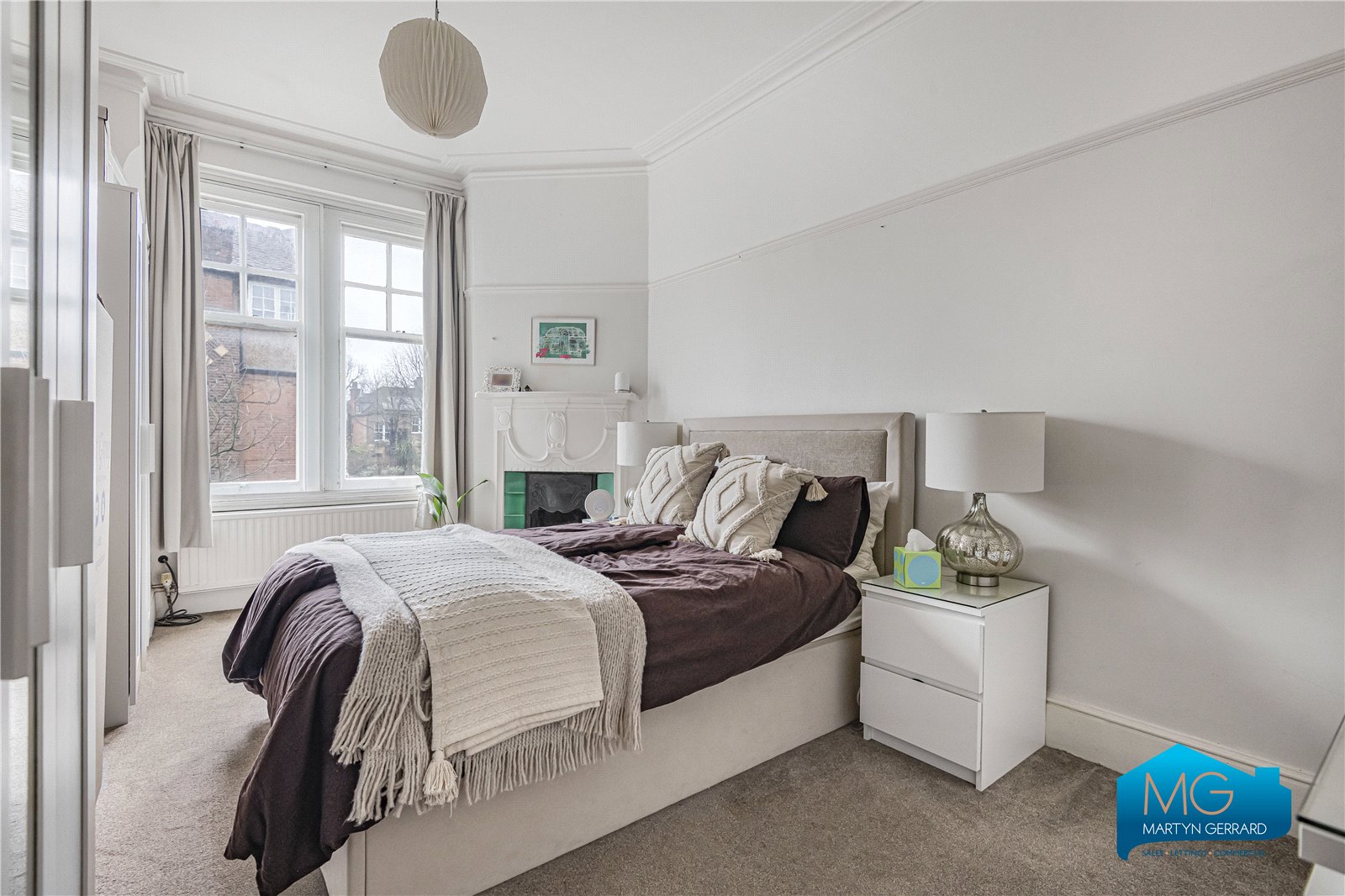2 bedroom Apartment to rent - Martyn Gerrard
