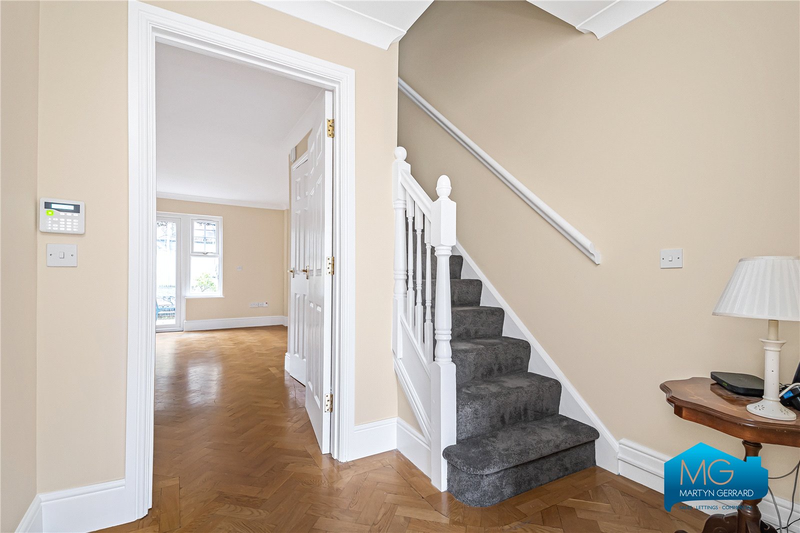 3 bedroom Semi-Detached House to rent - Martyn Gerrard