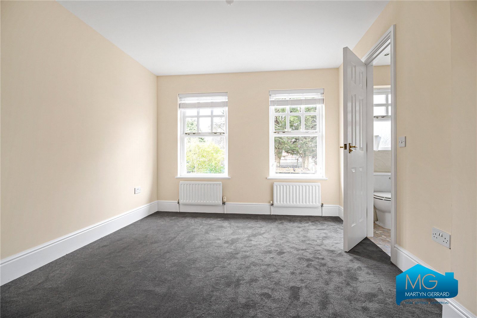 3 bedroom Semi-Detached House to rent - Martyn Gerrard