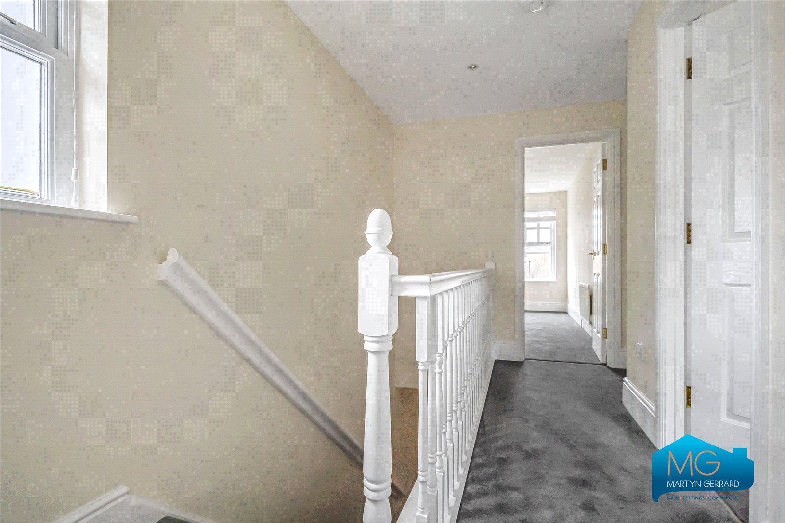 3 bedroom Semi-Detached House to rent - Martyn Gerrard