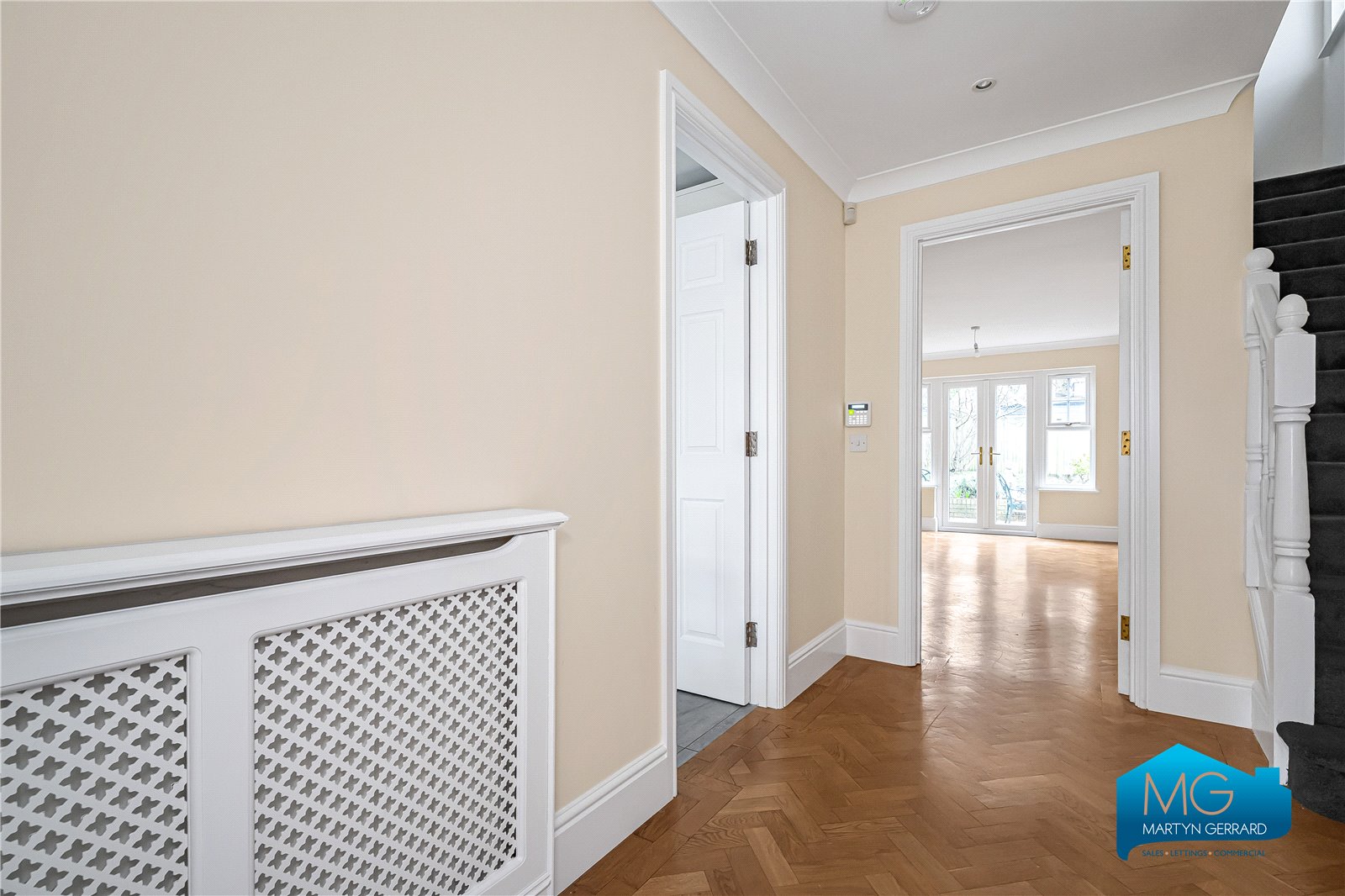 3 bedroom Semi-Detached House to rent - Martyn Gerrard